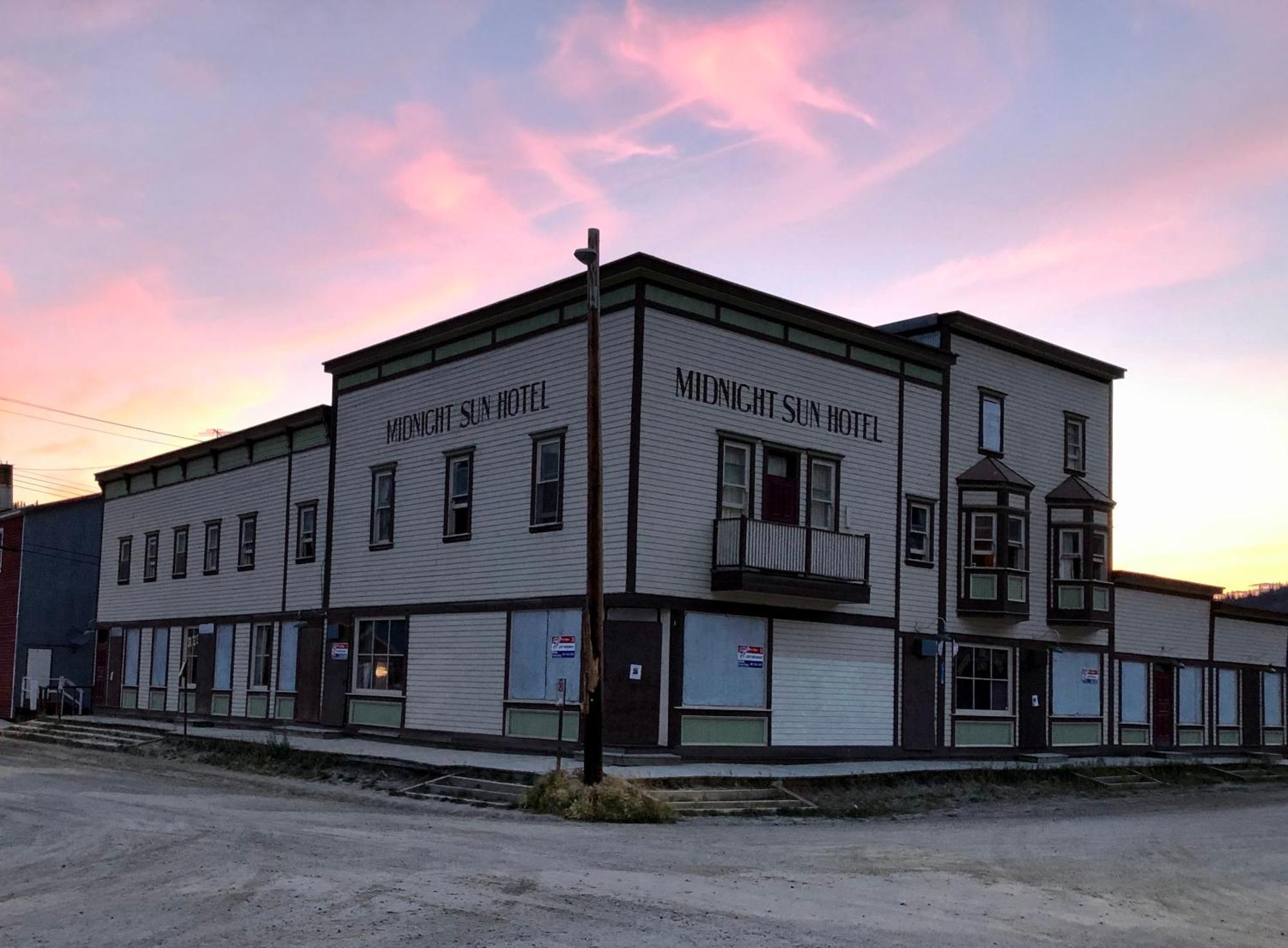 Midnight Sun, A Coast Hotel Dawson City Dış mekan fotoğraf