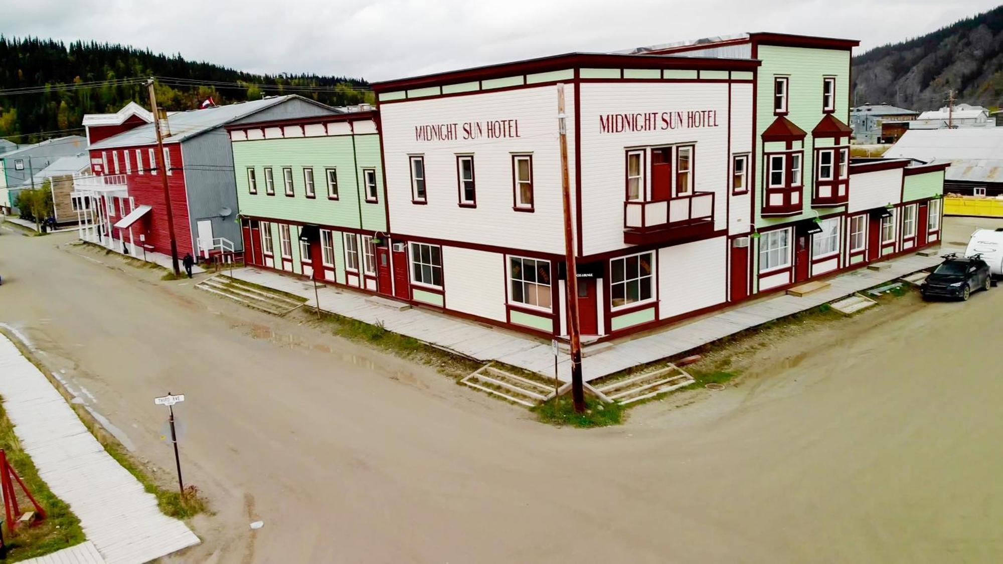 Midnight Sun, A Coast Hotel Dawson City Dış mekan fotoğraf