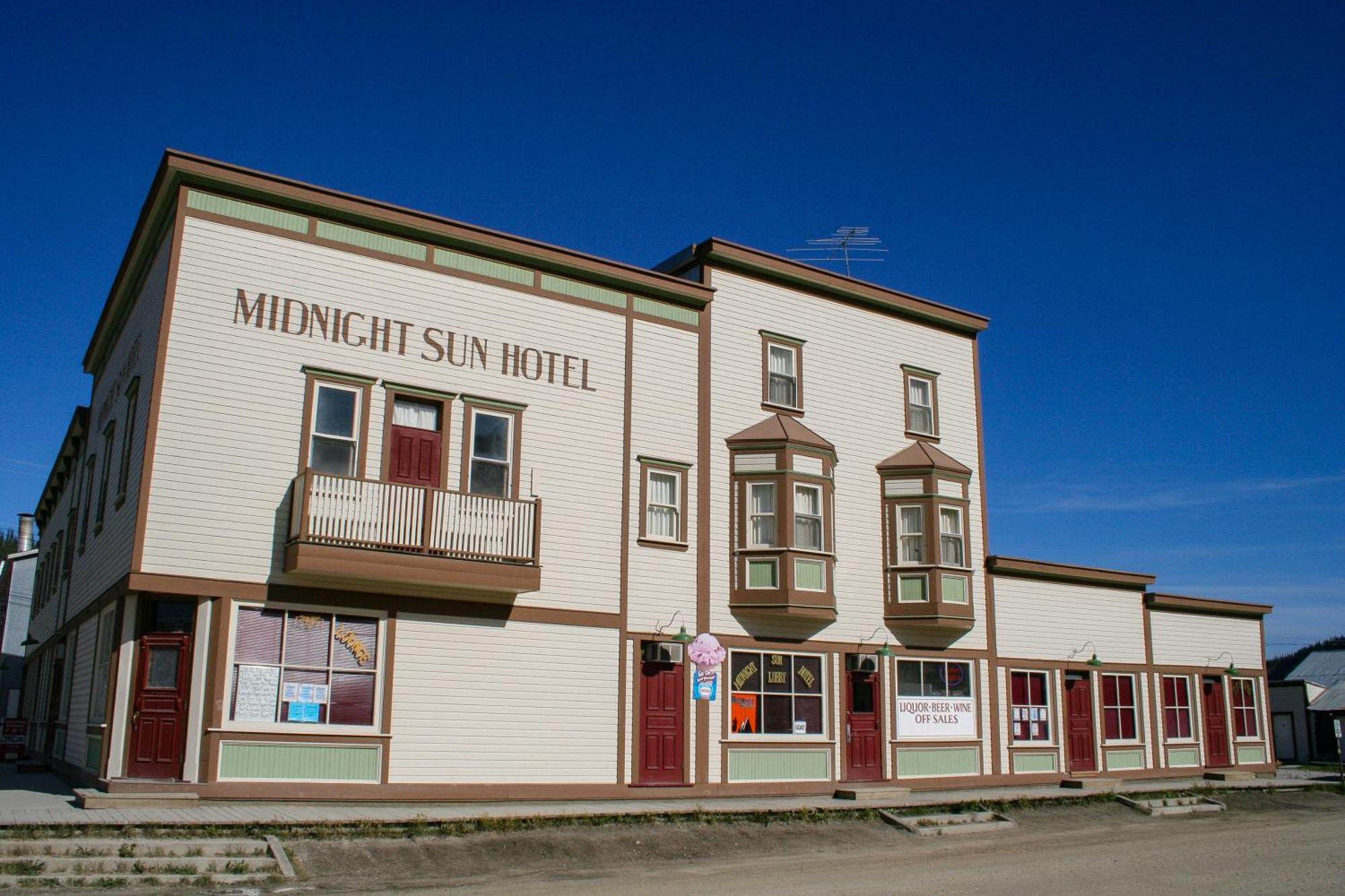 Midnight Sun, A Coast Hotel Dawson City Dış mekan fotoğraf
