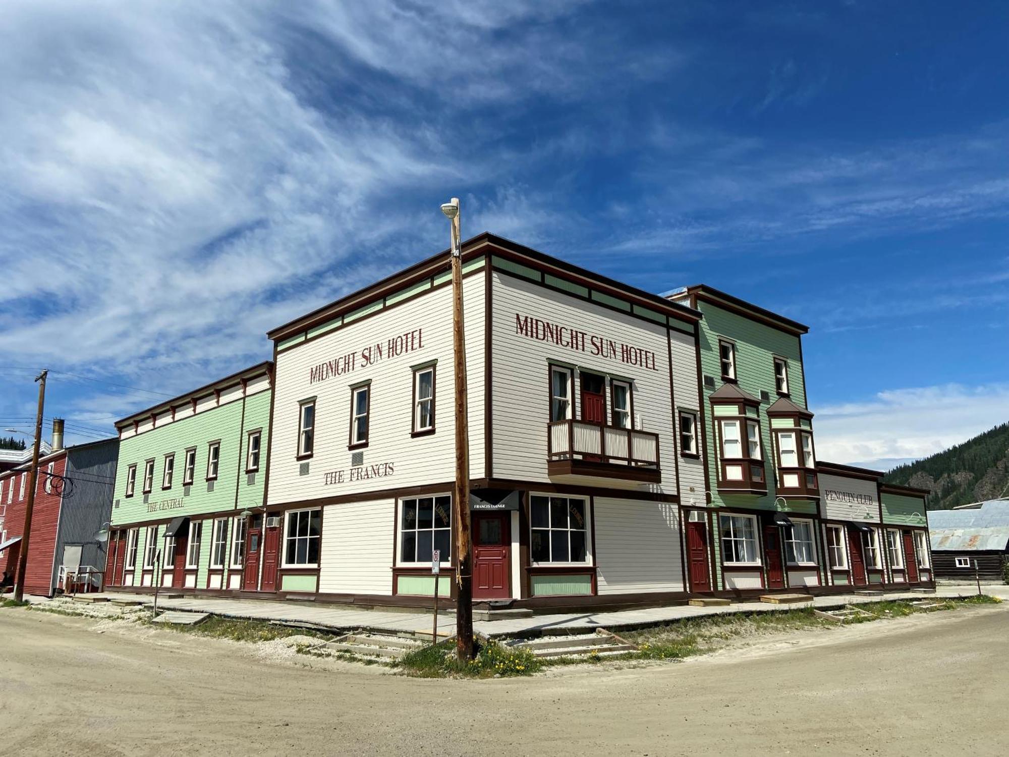 Midnight Sun, A Coast Hotel Dawson City Dış mekan fotoğraf