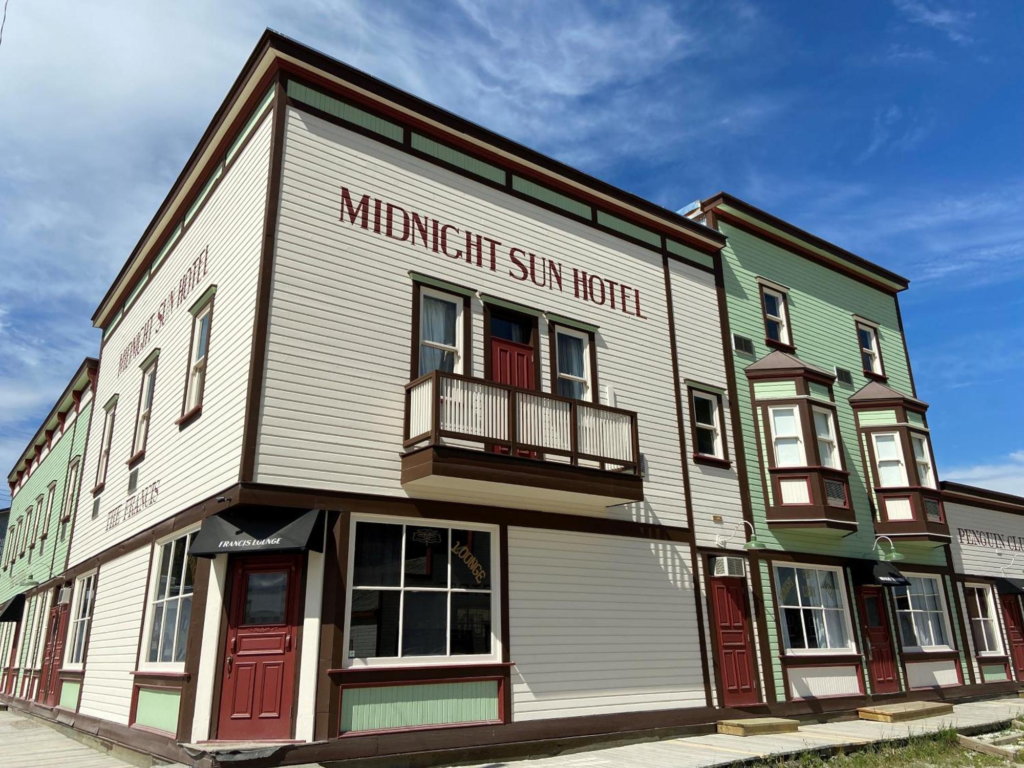 Midnight Sun, A Coast Hotel Dawson City Dış mekan fotoğraf